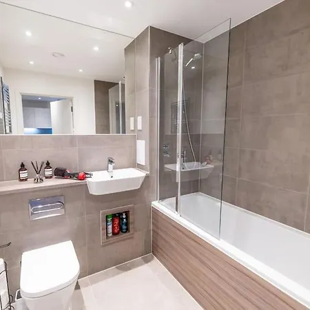 City Escape - Unwind In Style Barking  Exterior photo