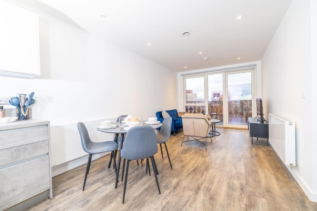 Escape - Unwind In Style Barking (Greater London)