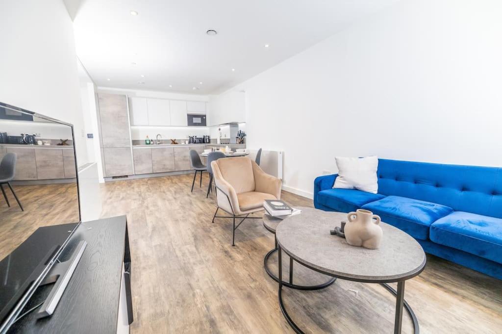 Escape - Unwind In Style * Barking (Greater London)